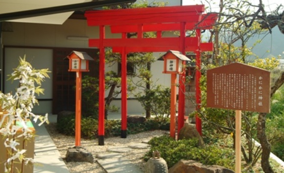 かにかに神社